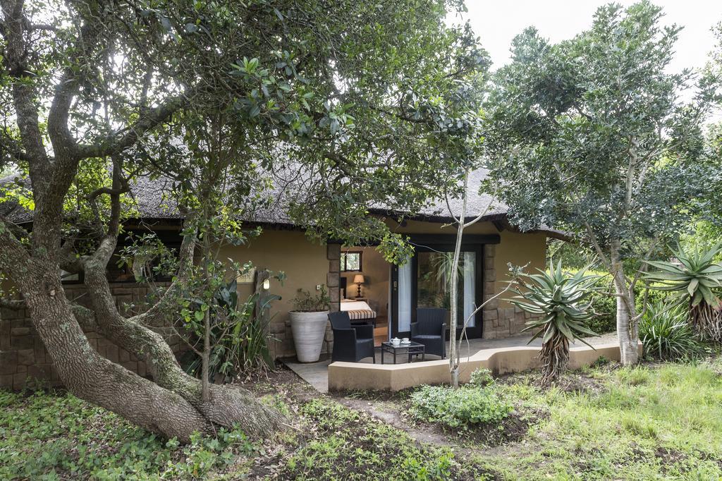 Kariega Game Reserve River Lodge Kenton on Sea Room photo