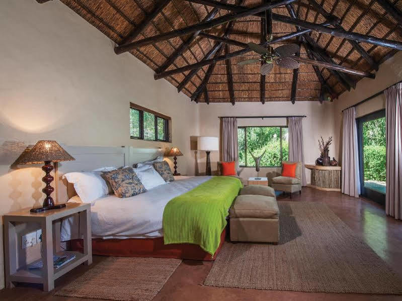 Kariega Game Reserve River Lodge Kenton on Sea Exterior photo
